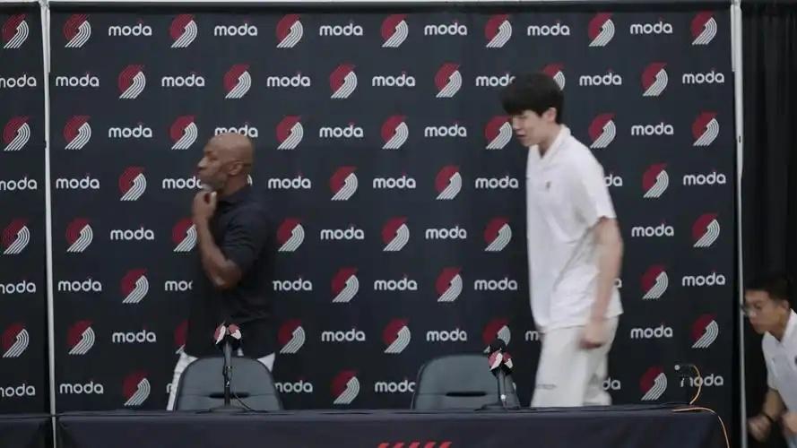 杨瀚森首秀时间确定!将首发剑指首胜,或打爆勇士内线!可能三双