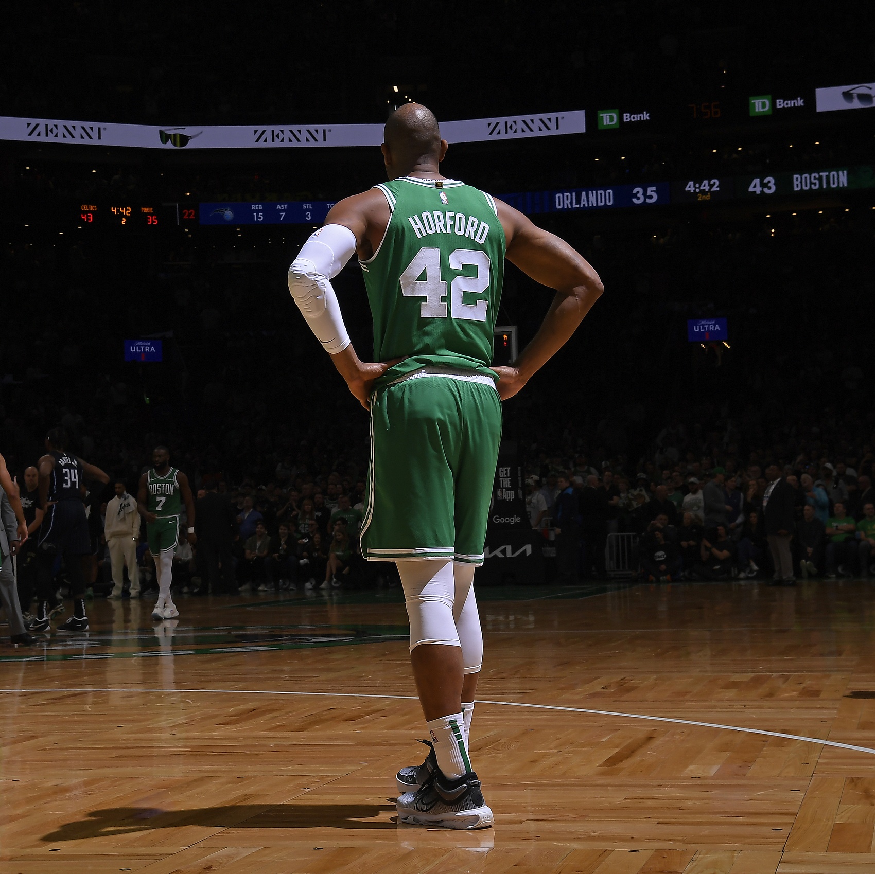 开云体育下载APP-仅有引援吗🤔Stein:很多人认为勇士最终会签下梅尔顿和霍福德