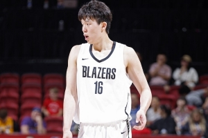 开云体育下载网址-美记：我全力支持杨瀚森 他在进攻端能改变比赛走势