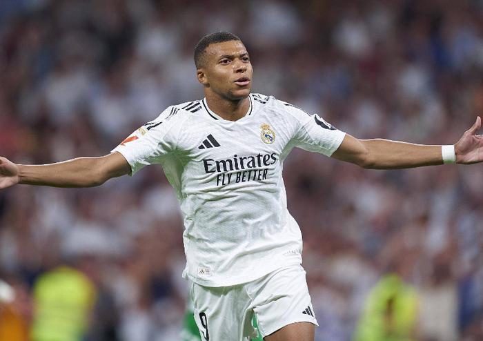 施压姆巴佩！阿隆索官宣决定！21岁天才上位，酝酿变阵，必须防守