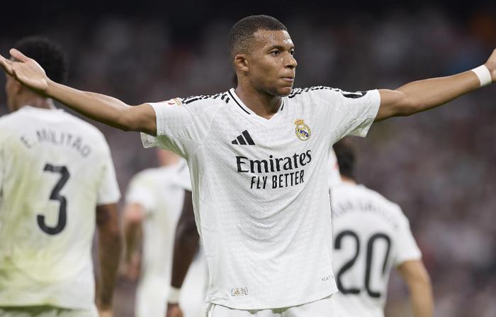 施压姆巴佩！阿隆索官宣决定！21岁天才上位，酝酿变阵，必须防守