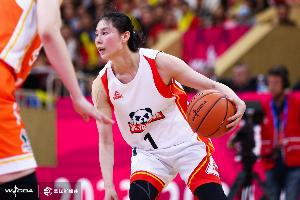 开云体育下载网址-表现不好!王思雨9中2&三分3中0拿到4分7板4助 出现3失误