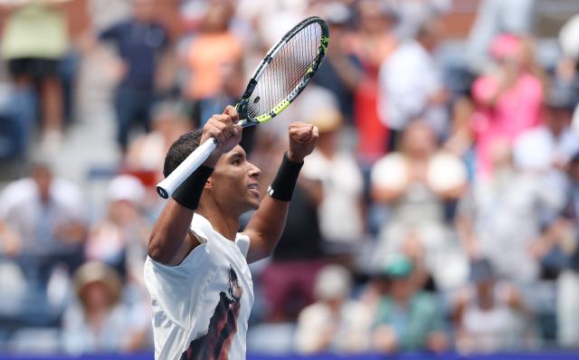 1756774583155021031.png 开云体育下载网址-张奔斗:大家这是比着谁丢局数更少吗?