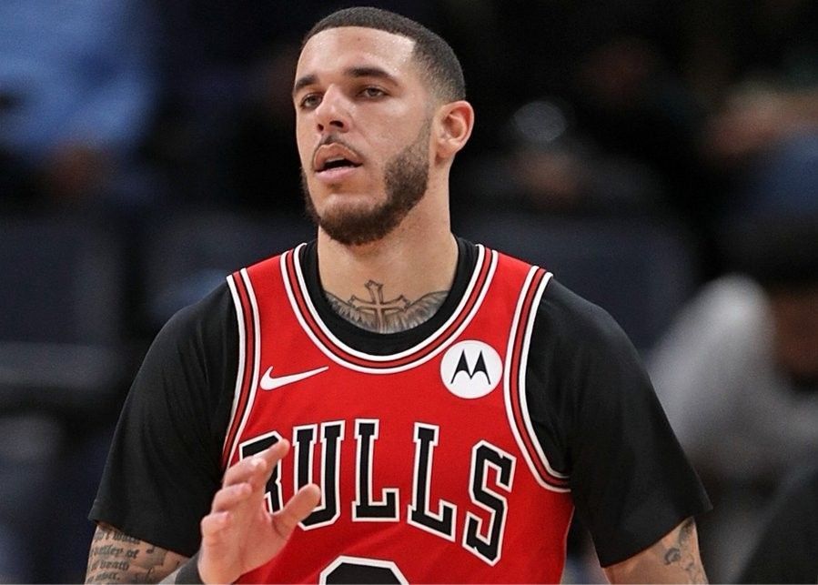 🧐记者:独行侠有意在休赛期交易得到布鲁斯·布朗和朗佐·鲍尔