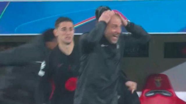 开云体育下载官网-疯狂巴萨“皇马附体”，5比4大逆转没把对手打服