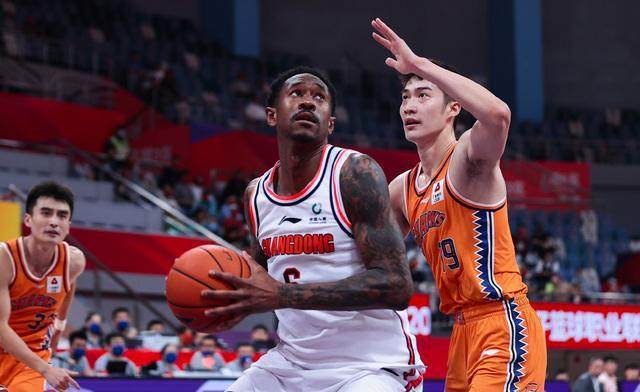 开云体育下载网页版-【早报】热爱足球，更尊重生命