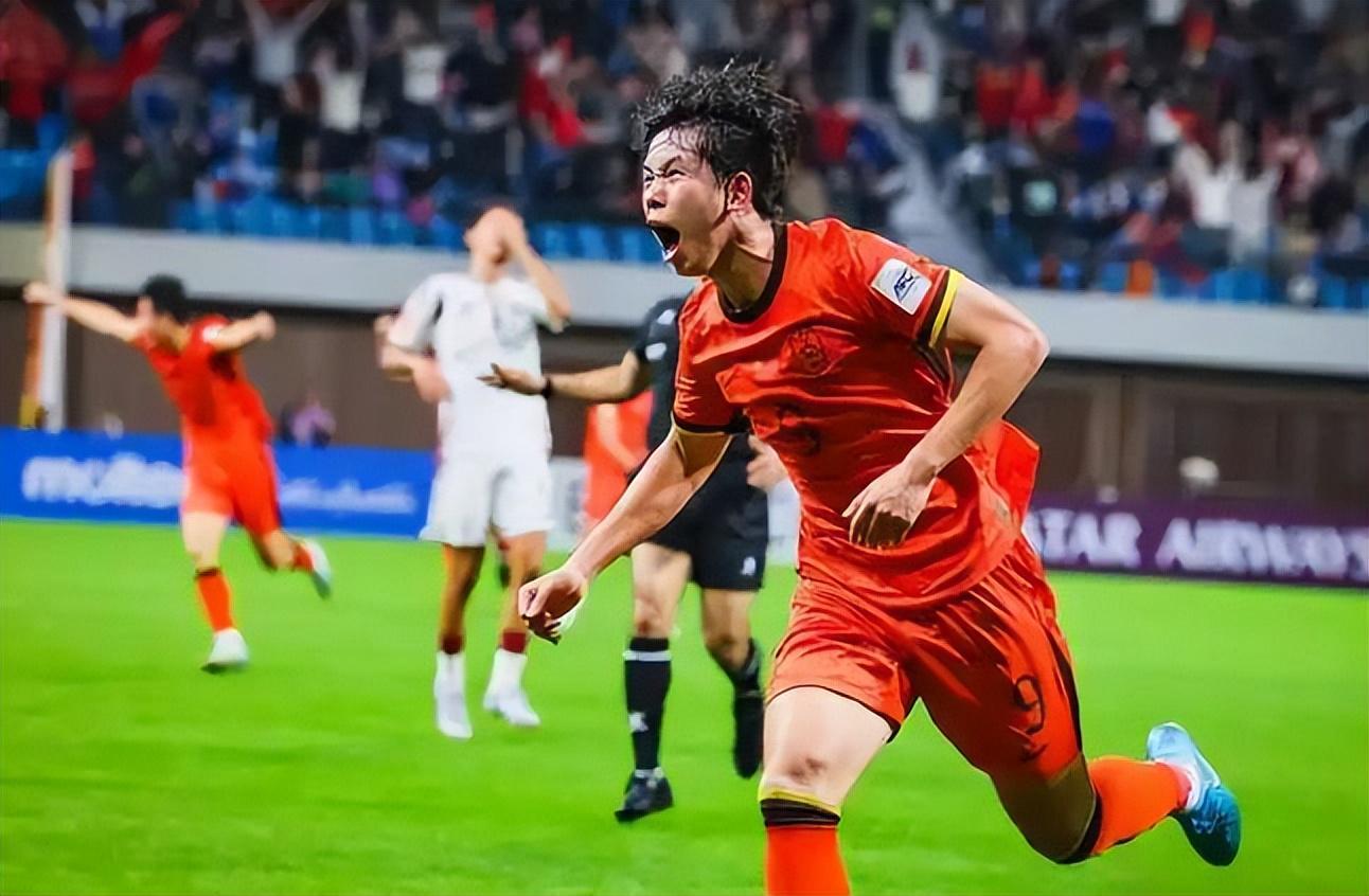 开云体育下载APP-刘诚宇将踢盐城城市联赛？跟队记者回应，直言申花和球员都不知情