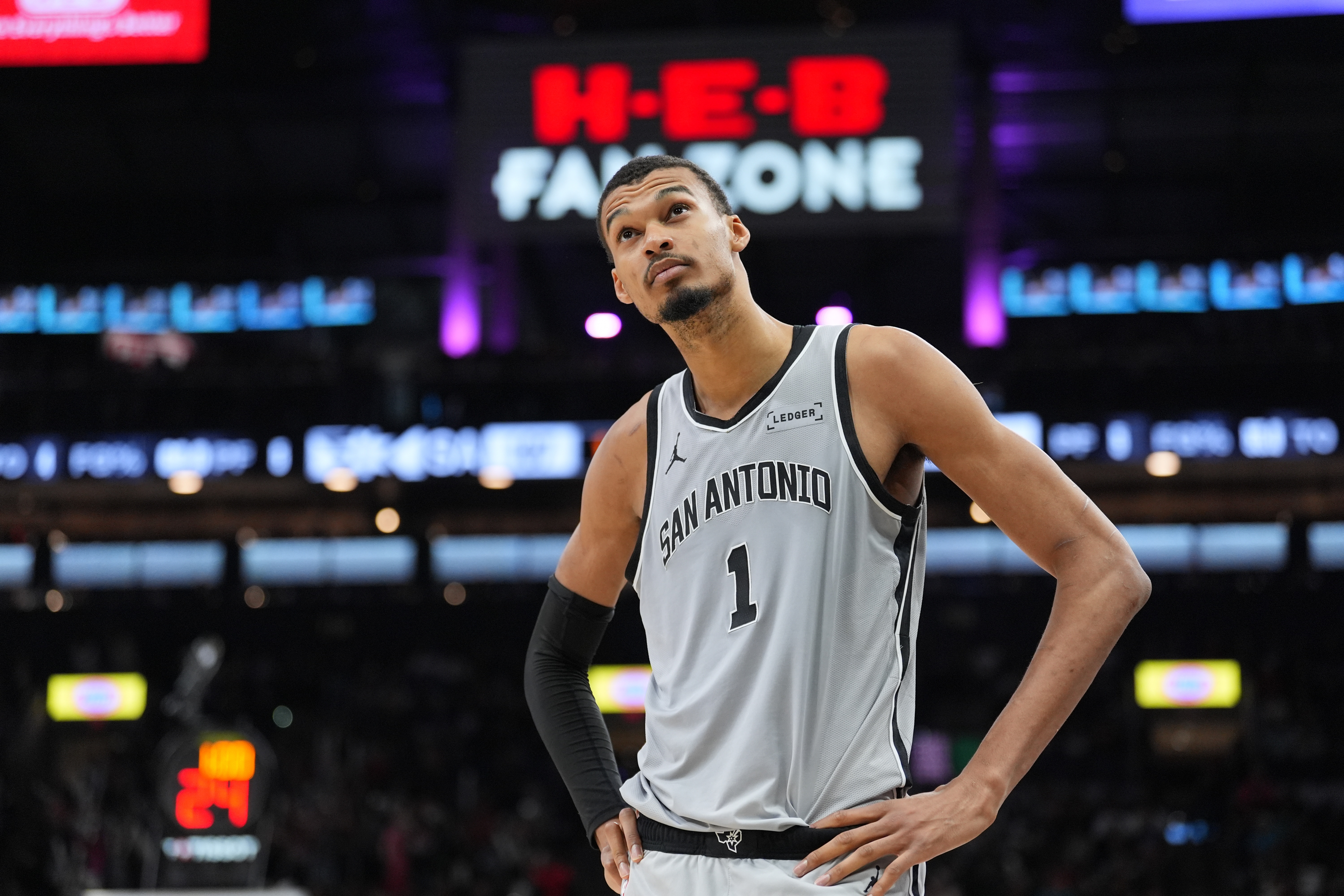 开云体育下载APP-马刺2月以来16胜1负 进攻效率第1&amp;防守效率第2 7人当过单场得分王