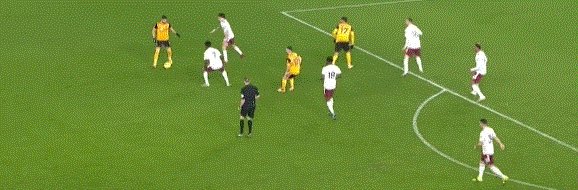 1612297646880031104.gif 开云体育下载网页版-【英超】中柱+一条龙破门后失2球染2红 阿森纳客负