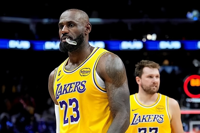 开云体育下载APP-联盟最惨超巨！因交易损失1.8亿，因伤连续错过一阵，湖人赚麻了|东契奇|里夫斯|奥斯汀·里夫斯|卢卡-东契奇|JJ-雷迪克_新浪体育_新浪新闻